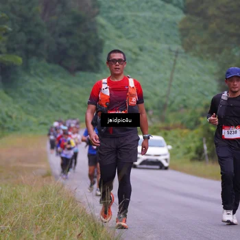 Runner Photo 5055055