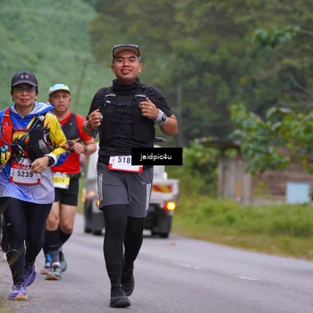 Runner Photo 5055110