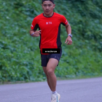 Runner Photo 5055202