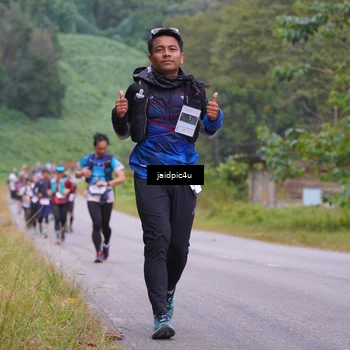 Runner Photo 5055234