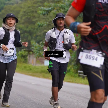 Runner Photo 5055303