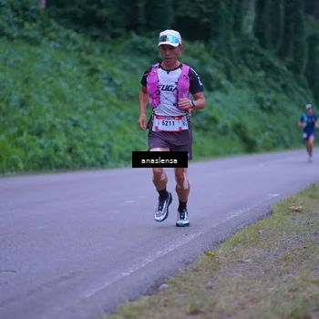 Runner Photo 5055650