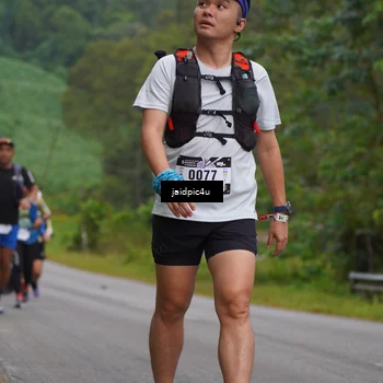 Runner Photo 5055666