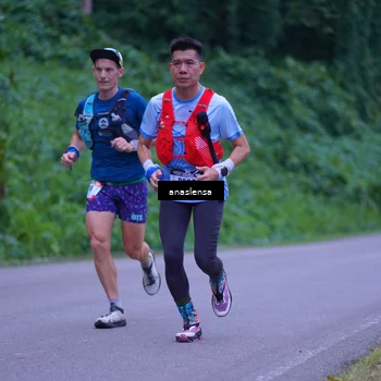 Runner Photo 5055672