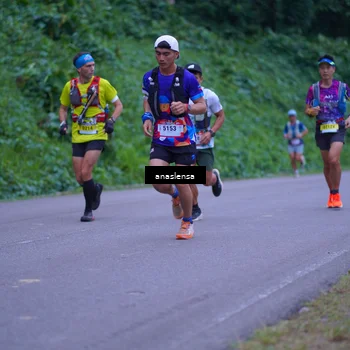 Runner Photo 5055903