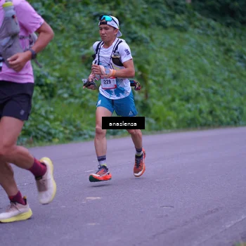 Runner Photo 5055917
