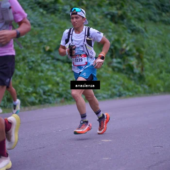 Runner Photo 5055966