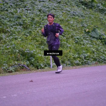 Runner Photo 5056012