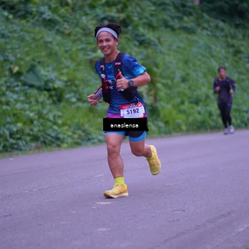 Runner Photo 5056016