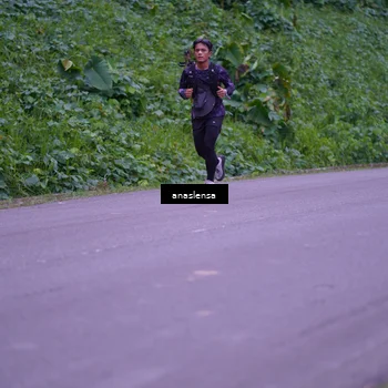 Runner Photo 5056018