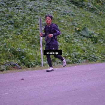 Runner Photo 5056032