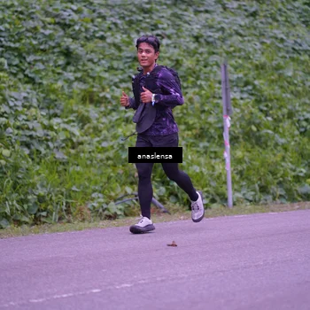 Runner Photo 5056033