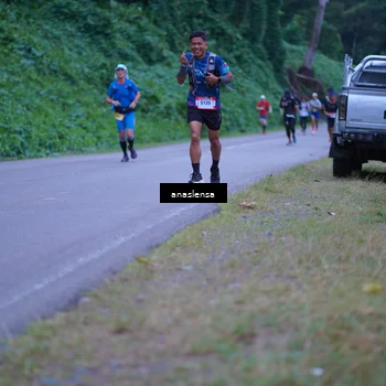 Runner Photo 5056071