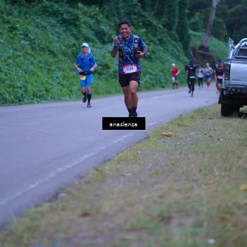 Runner Photo 5056079