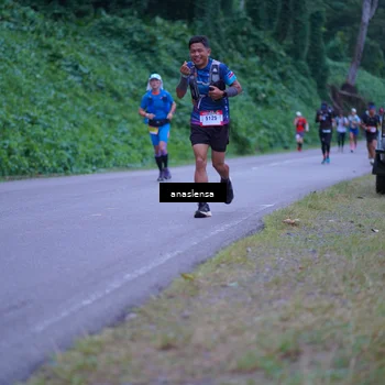 Runner Photo 5056094