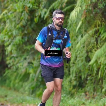 Runner Photo 5058003