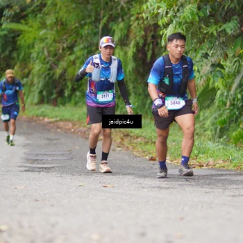 Runner Photo 5058012