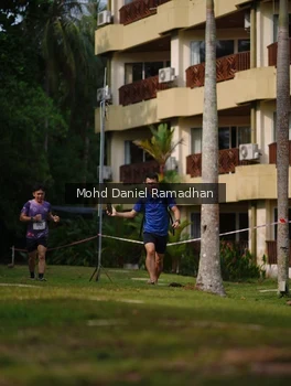 Runner Photo 5060333
