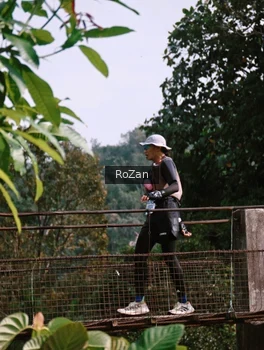 Runner Photo 5070638