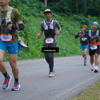 Runner Photo 5093054