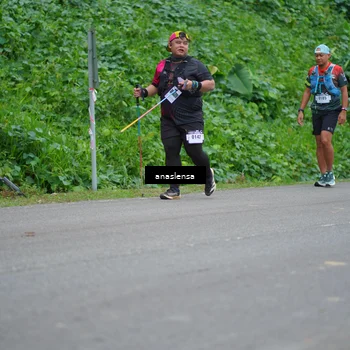 Runner Photo 5100060