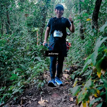 Runner Photo 5246400