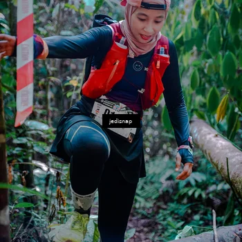 Runner Photo 5250003