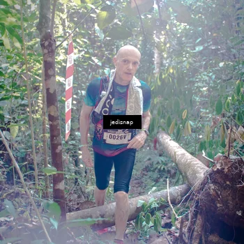 Runner Photo 5250042