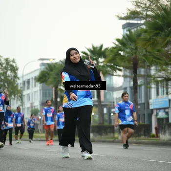 Runner Photo 5261043
