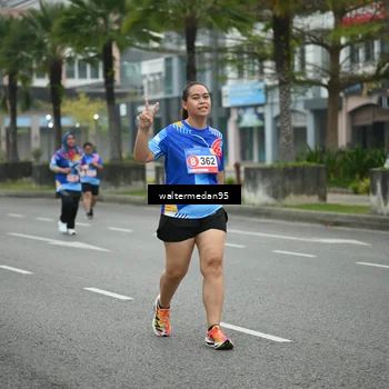 Runner Photo 5261080