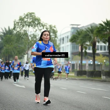 Runner Photo 5261135