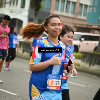 Runner Photo 5261360
