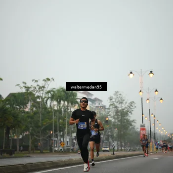 Runner Photo 5261786