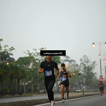 Runner Photo 5261789
