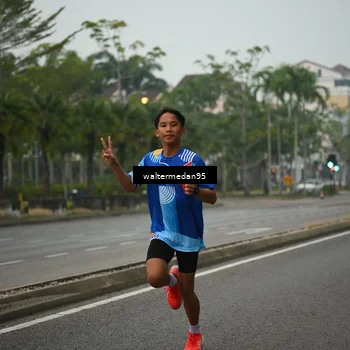 Runner Photo 5261824