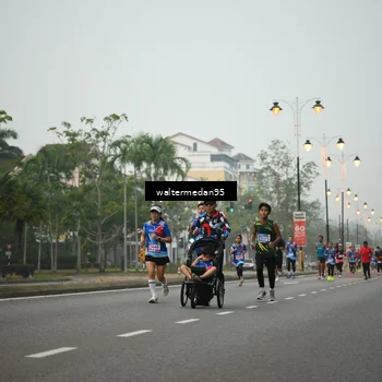 Runner Photo 5261856