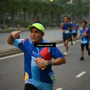 Runner Photo 5261888