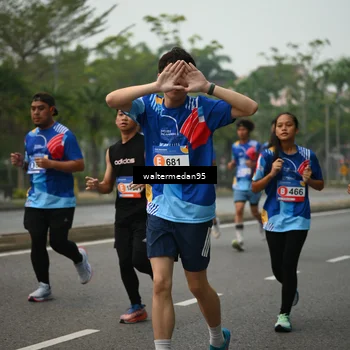 Runner Photo 5261973