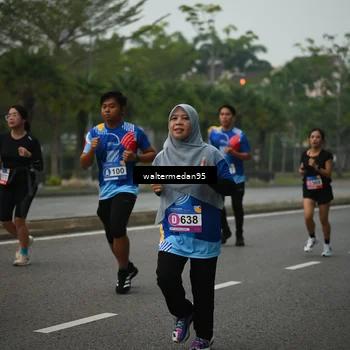 Runner Photo 5261995