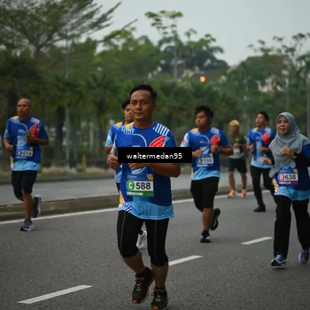 Runner Photo 5262003