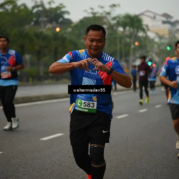 Runner Photo 5262044