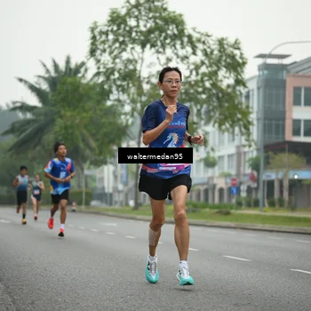 Runner Photo 5262316