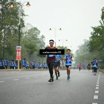 Runner Photo 5262424