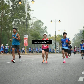 Runner Photo 5262463