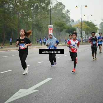 Runner Photo 5262724