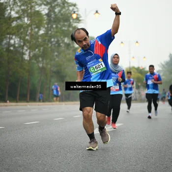 Runner Photo 5262924
