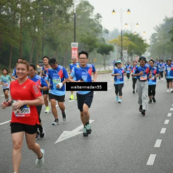 Runner Photo 5263000