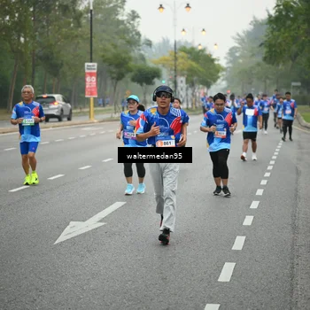 Runner Photo 5263002