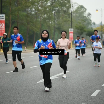 Runner Photo 5263035