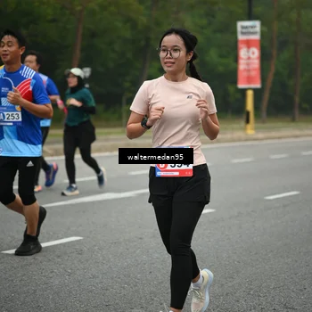 Runner Photo 5263040